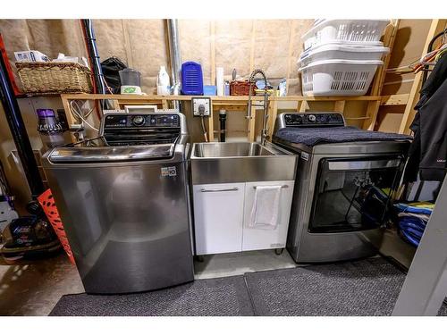 15225 104A Street, Rural Grande Prairie No. 1, County Of, AB - Indoor Photo Showing Laundry Room