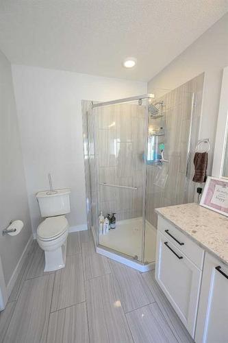 8518 71A Avenue, Grande Prairie, AB - Indoor Photo Showing Bathroom