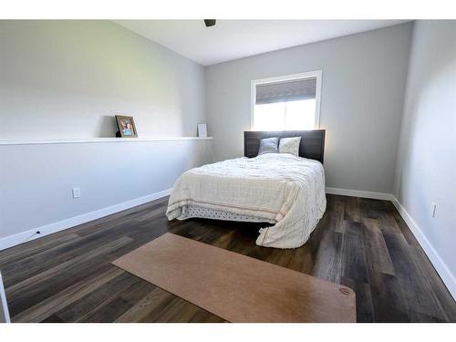 8518 71A Avenue, Grande Prairie, AB - Indoor Photo Showing Bedroom