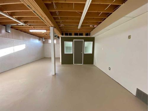 922 2 Avenue, Beaverlodge, AB - Indoor Photo Showing Basement