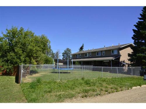 4906-4914 49 Street, Berwyn, AB - Outdoor