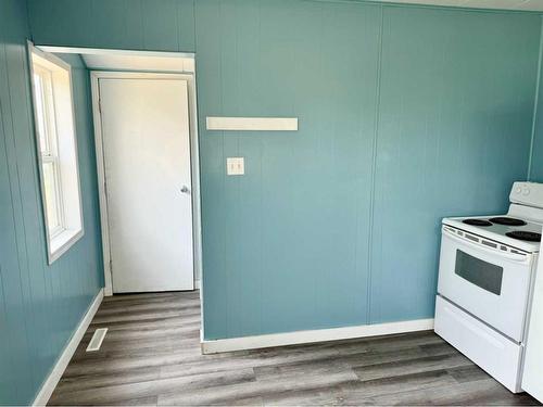 5111 48Th Avenue, Girouxville, AB - Indoor Photo Showing Kitchen