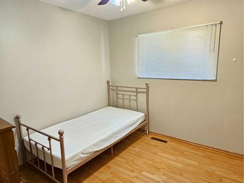 9616 111 Avenue, Grande Prairie, AB - Indoor Photo Showing Bedroom