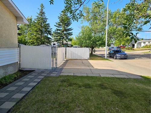 9616 111 Avenue, Grande Prairie, AB - Outdoor