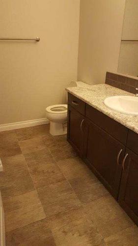 A & B-10217 106 Avenue, Grande Prairie, AB - Indoor Photo Showing Bathroom