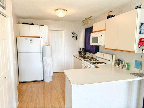 Lot#5 Fivestar, Rural Smoky River No. 130, M.D. Of, AB - Indoor Photo Showing Kitchen