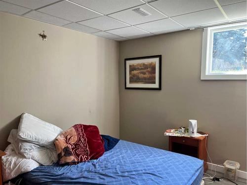 5625 44 Street, Valleyview, AB - Indoor Photo Showing Bedroom