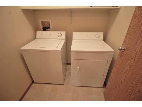 204-12015 Royal Oaks Drive, Grande Prairie, AB - Indoor Photo Showing Laundry Room