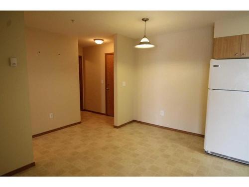 204-12015 Royal Oaks Drive, Grande Prairie, AB - Indoor Photo Showing Kitchen