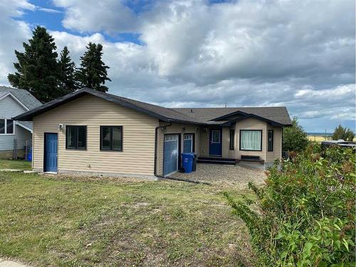 4801 45 Avenue, Spirit River, AB - Outdoor