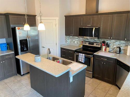 4801 45 Avenue, Spirit River, AB - Indoor Photo Showing Kitchen With Double Sink With Upgraded Kitchen