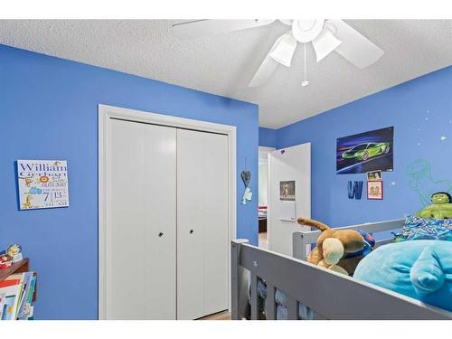 724011 Range Road 53,, Rural Grande Prairie No. 1, County Of, AB - Indoor Photo Showing Bedroom