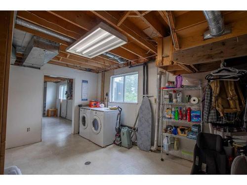 724011 Range Road 53,, Rural Grande Prairie No. 1, County Of, AB - Indoor Photo Showing Laundry Room