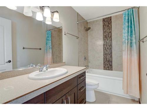 10922 60 Avenue, Grande Prairie, AB - Indoor Photo Showing Bathroom