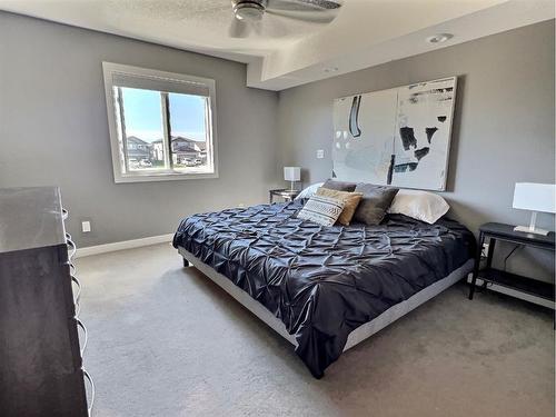 11559 75 Avenue, Grande Prairie, AB - Indoor Photo Showing Bedroom