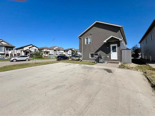 11559 75 Avenue, Grande Prairie, AB - Outdoor