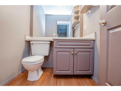 108-7014 100Street, Grande Prairie, AB - Indoor Photo Showing Bathroom