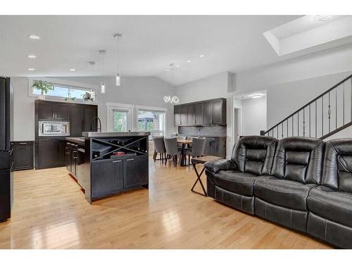 7749 Oxford Road, Rural Grande Prairie No. 1, County Of, AB - Indoor Photo Showing Living Room