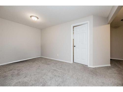 85 Pinnacle Crossing, Grande Prairie, AB - Indoor Photo Showing Other Room