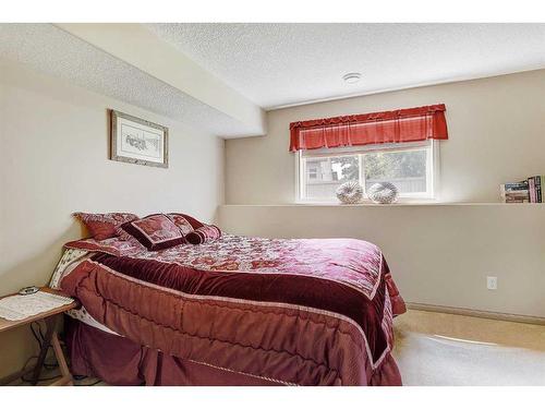 9510 91 Street, Grande Prairie, AB - Indoor Photo Showing Bedroom