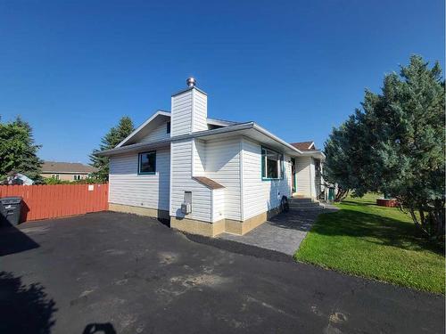 9126 128 Avenue, Peace River, AB - Outdoor