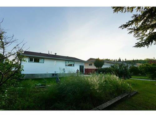 9126 128 Avenue, Peace River, AB - Outdoor