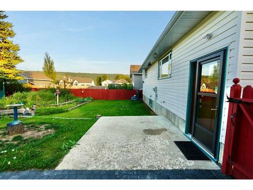 9126 128 Avenue, Peace River, AB - Outdoor