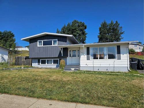 10506 98 Avenue, Grande Cache, AB - Outdoor With Facade