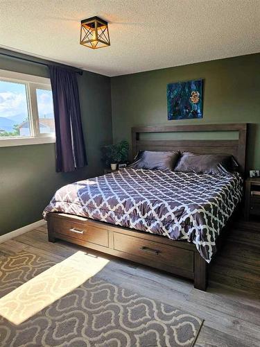 10506 98 Avenue, Grande Cache, AB - Indoor Photo Showing Bedroom