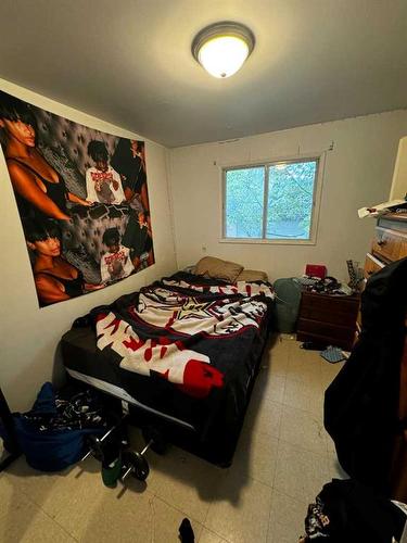 9509 103 Avenue, Grande Prairie, AB - Indoor Photo Showing Bedroom