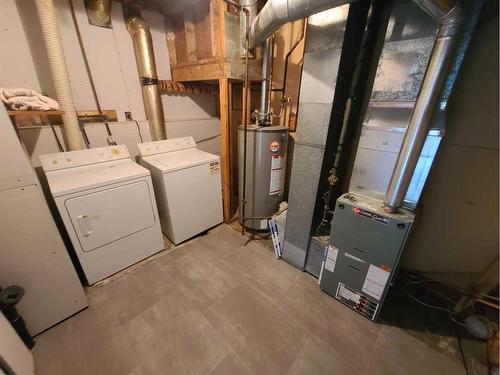 4805 Doyle Avenue, Donnelly, AB - Indoor Photo Showing Laundry Room