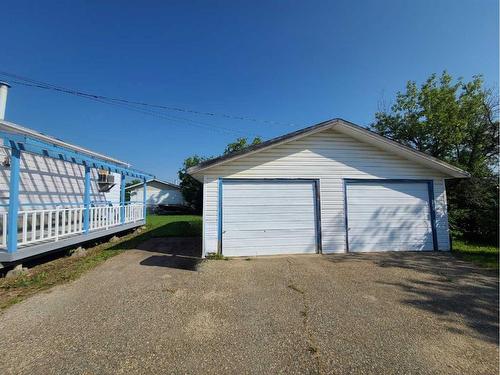 4805 Doyle Avenue, Donnelly, AB - Outdoor