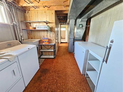 9313 108 Avenue, Grande Prairie, AB - Indoor Photo Showing Laundry Room