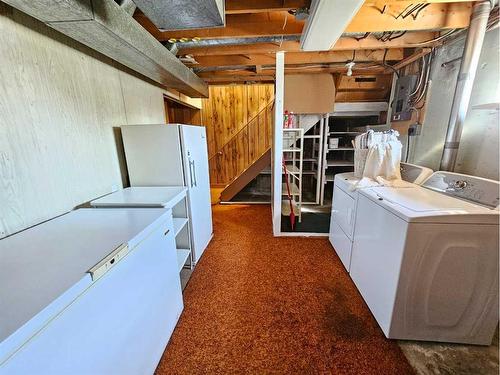 9313 108 Avenue, Grande Prairie, AB - Indoor Photo Showing Laundry Room