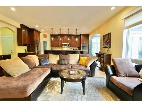 10313 86 Street, Peace River, AB - Indoor Photo Showing Living Room