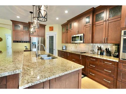 10313 86 Street, Peace River, AB - Indoor Photo Showing Kitchen With Double Sink With Upgraded Kitchen