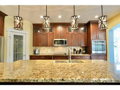 10313 86 Street, Peace River, AB - Indoor Photo Showing Kitchen With Double Sink With Upgraded Kitchen