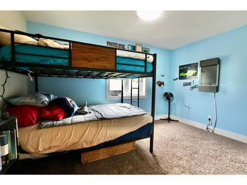 10313 86 Street, Peace River, AB - Indoor Photo Showing Bedroom