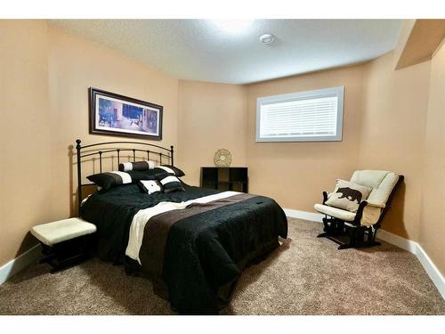 10313 86 Street, Peace River, AB - Indoor Photo Showing Bedroom