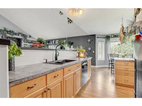 51014 Twp 712, Rural Grande Prairie No. 1, County Of, AB - Indoor Photo Showing Kitchen With Double Sink