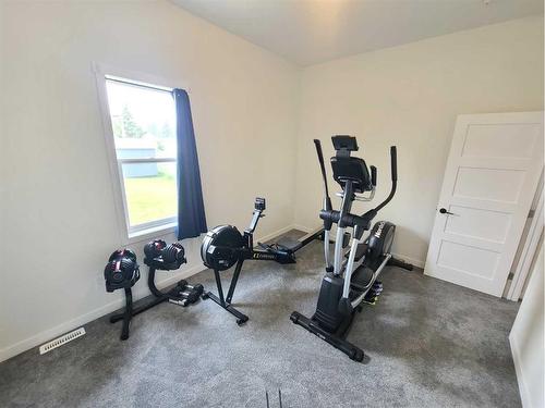 10006 100 Street, Nampa, AB - Indoor Photo Showing Gym Room