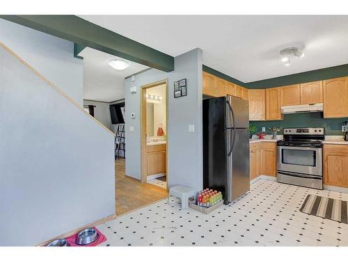 9636 126 Avenue, Grande Prairie, AB - Indoor Photo Showing Kitchen