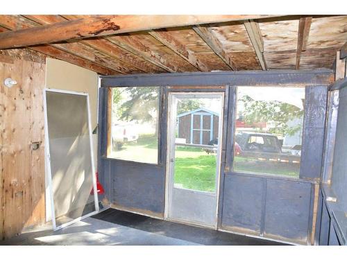 5022 49 Street, Berwyn, AB - Indoor Photo Showing Other Room