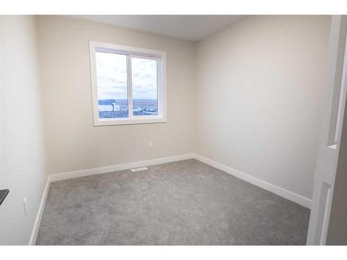 9650 Hillcrest Drive, Grande Prairie, AB - Indoor Photo Showing Other Room