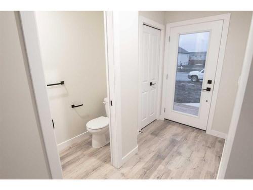 9650 Hillcrest Drive, Grande Prairie, AB - Indoor Photo Showing Bathroom