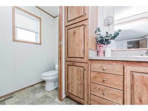 8601 90 Street, Grande Prairie, AB - Indoor Photo Showing Bathroom