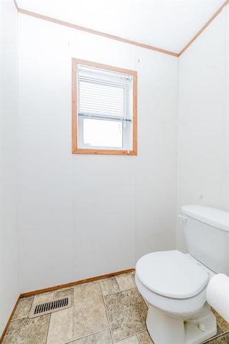 8601 90 Street, Grande Prairie, AB - Indoor Photo Showing Bathroom