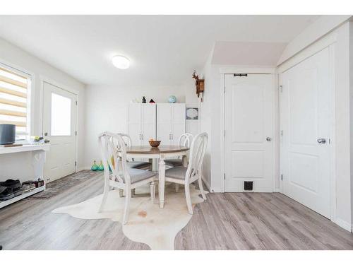 106-9105 91 Street, Grande Prairie, AB - Indoor Photo Showing Dining Room