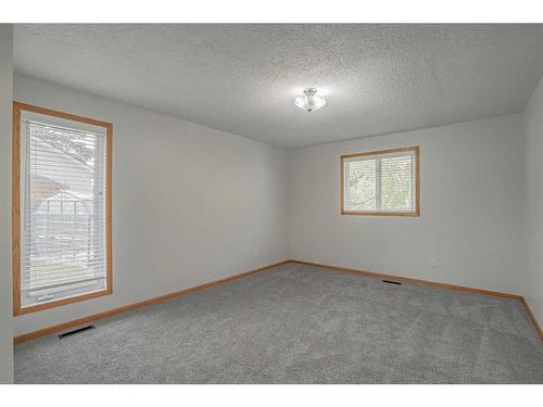 9110 136 Ave, Peace River, AB - Indoor Photo Showing Other Room