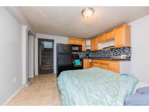 10023 94 Avenue, Grande Prairie, AB - Indoor Photo Showing Bedroom